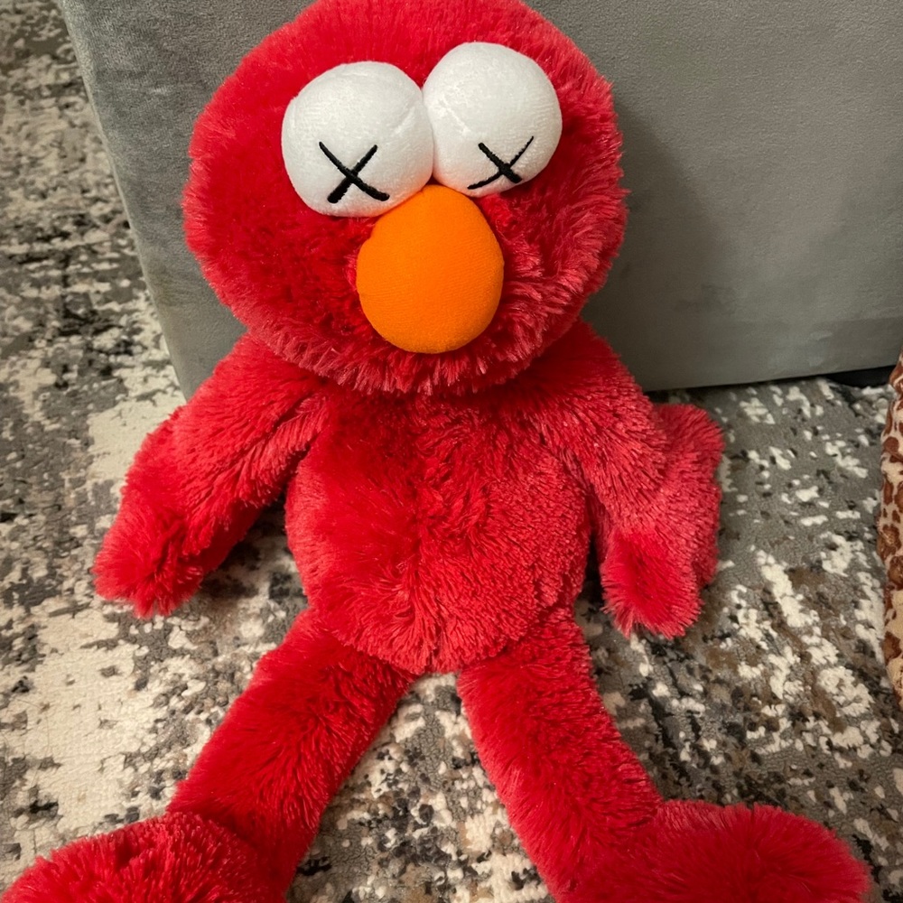 Uniqlo x kaws x Sesame Street Elmo Plush Toy